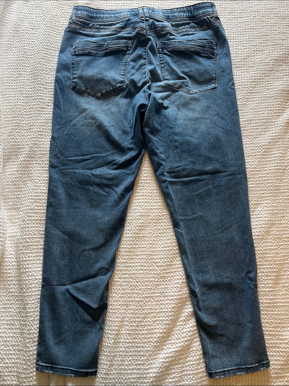 Democracy Women's Skinny Jeans in Blue Wash - Picture 3 of 3